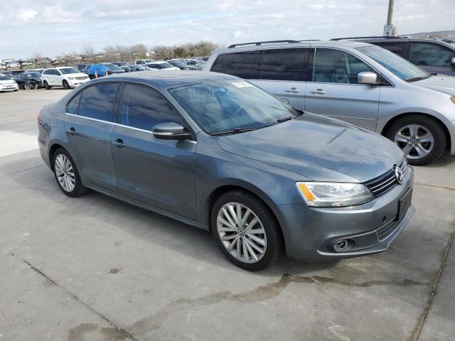 81138483-2014-volkswagen-jetta_4