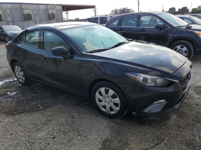 81157354-2015-mazda-3_4