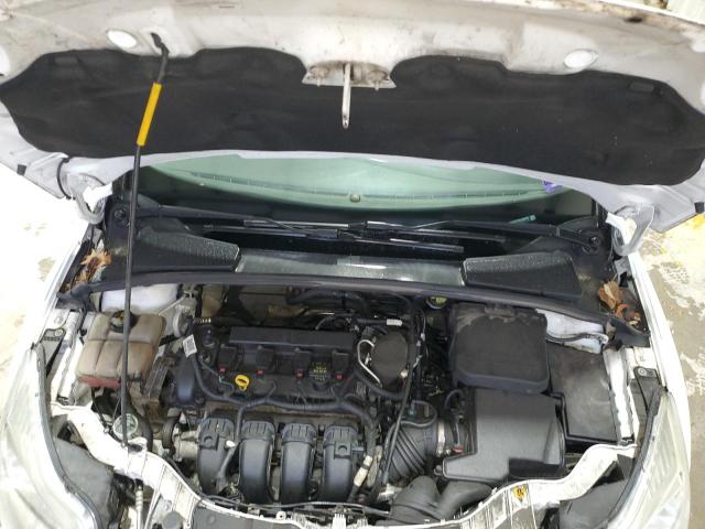 81175234-2014-ford-focus_11
