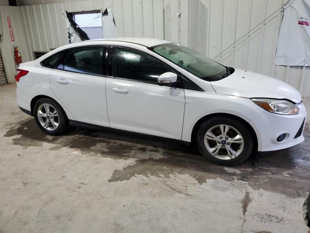 81175234-2014-ford-focus_4