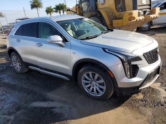 81204694-2020-cadillac-xt4_4