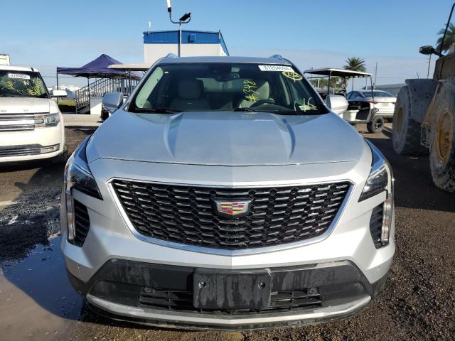 81204694-2020-cadillac-xt4_5