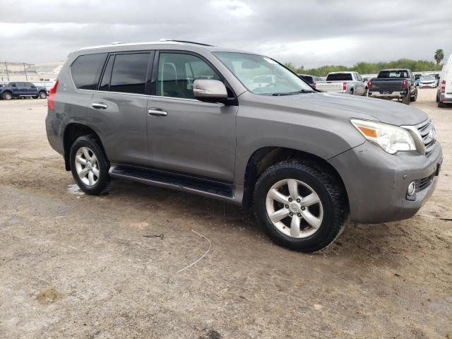 81227643-2011-lexus-gx_4