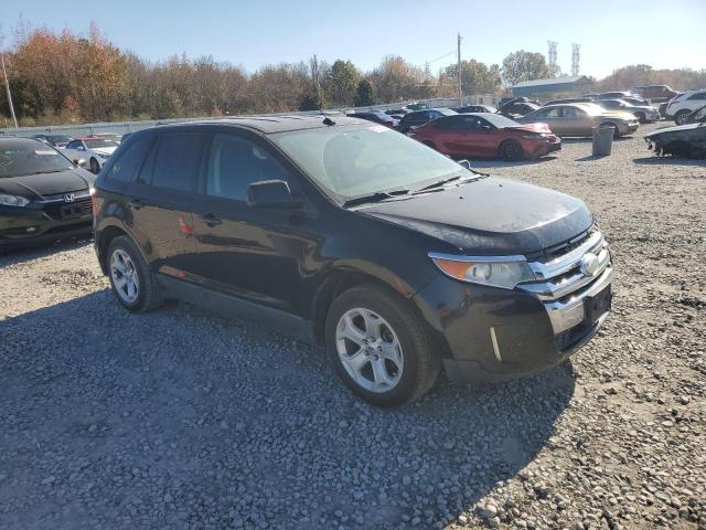 81315104-2013-ford-edge_4