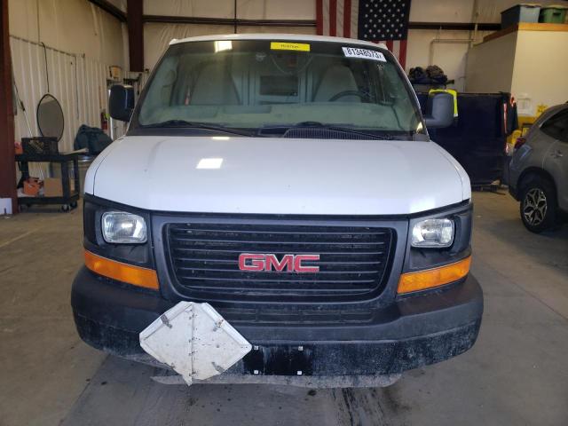 81348573-2012-gmc-savana_5