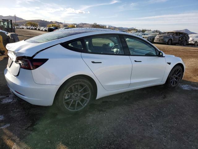 81385354-2023-tesla-model-3_3