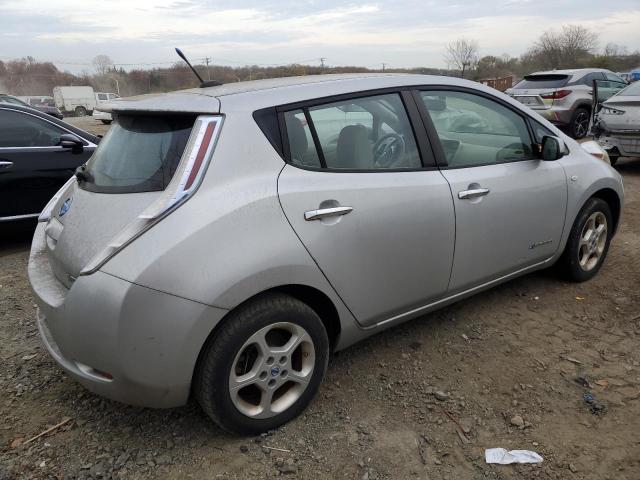 81407914-2011-nissan-leaf_3