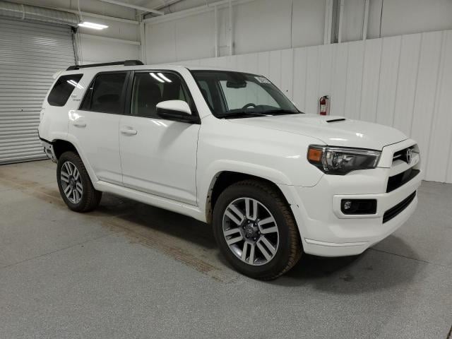 81423674-2024-toyota-4runner_4