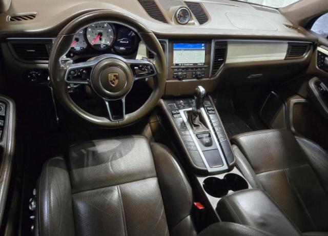 81424554-2016-porsche-macan_9