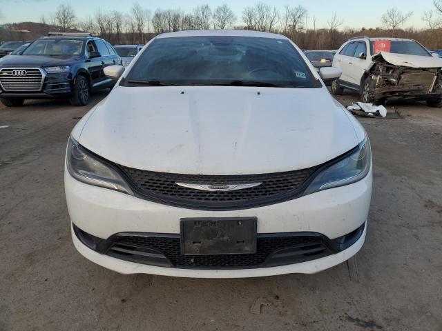 81430084-2015-chrysler-200_5