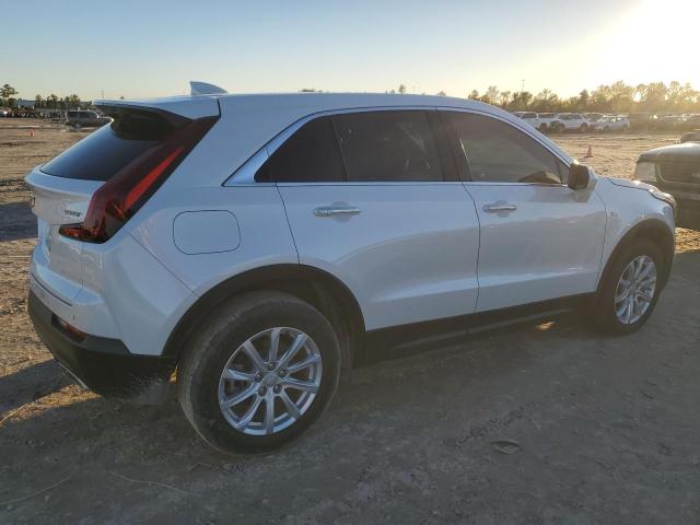 81476384-2023-cadillac-xt4_3