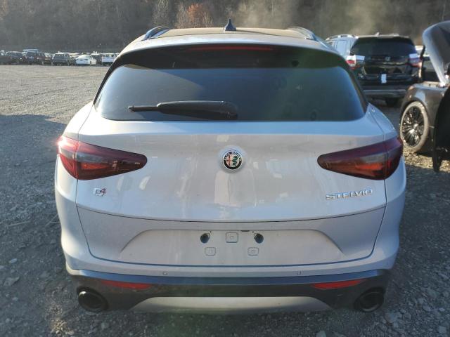 81513134-2022-alfa-romeo-stelvio_6