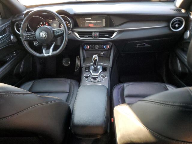 81513134-2022-alfa-romeo-stelvio_8