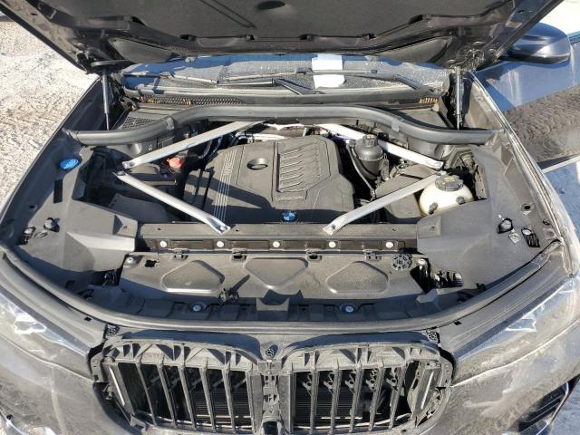 81589604-2021-bmw-x7_12