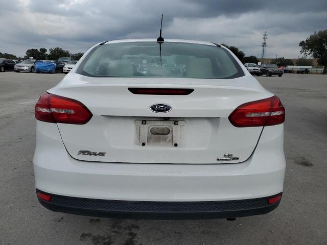 81635694-2016-ford-focus_6