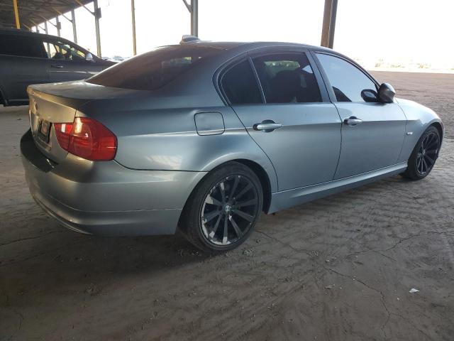 81639944-2011-bmw-3-series_3