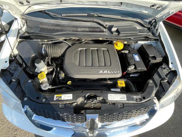 81651564-2016-dodge-caravan_7