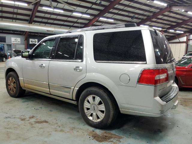 81691483-2013-lincoln-navigator_2