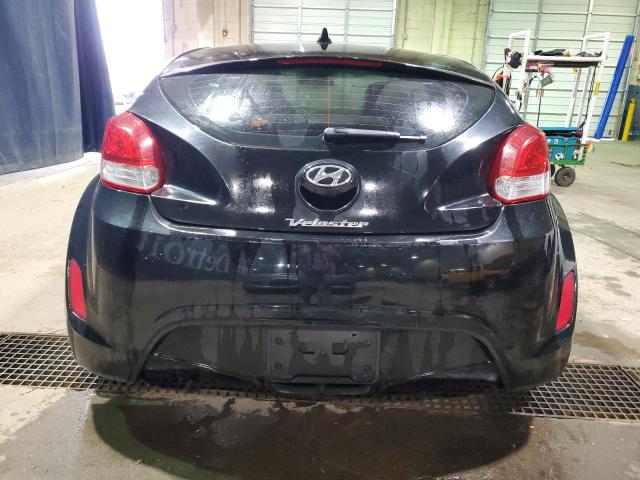 81710714-2013-hyundai-veloster_6