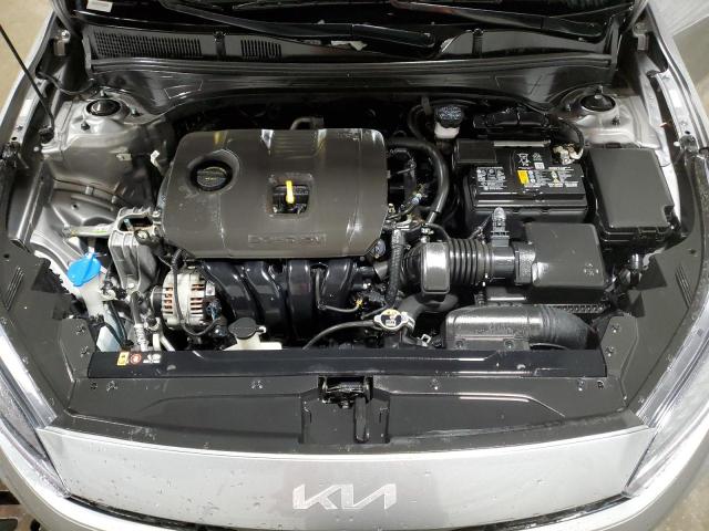 81725434-2023-kia-forte_11