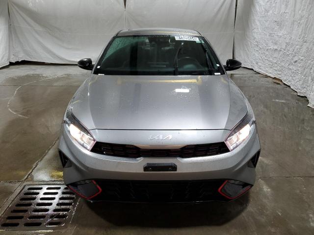 81725434-2023-kia-forte_5