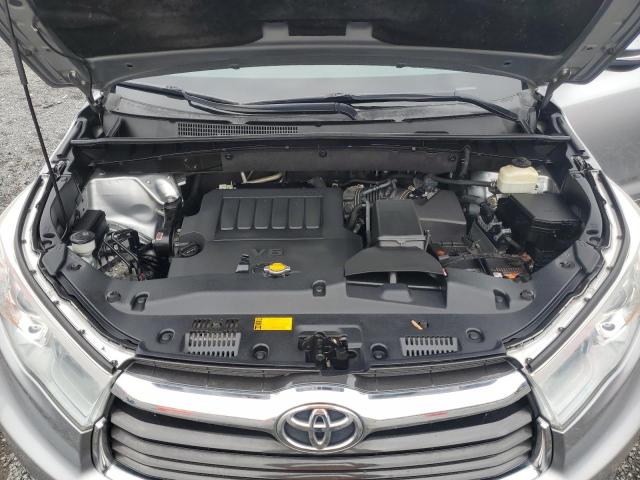 81754024-2015-toyota-highlander_12