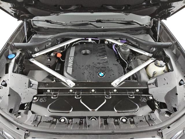 81777784-2024-bmw-x7_12