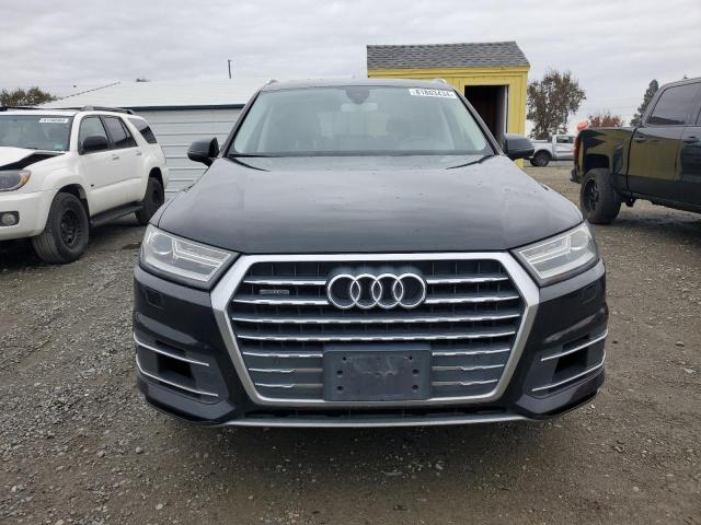 81803434-2017-audi-q7_5