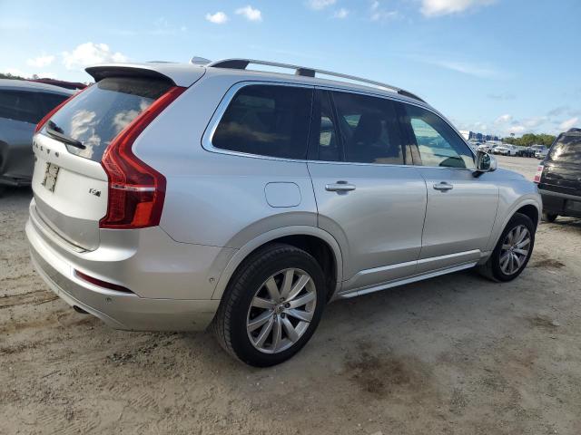 81805454-2016-volvo-xc90_3