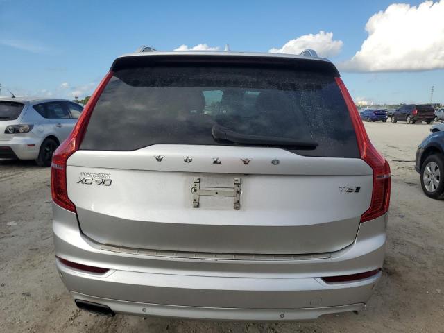 81805454-2016-volvo-xc90_6