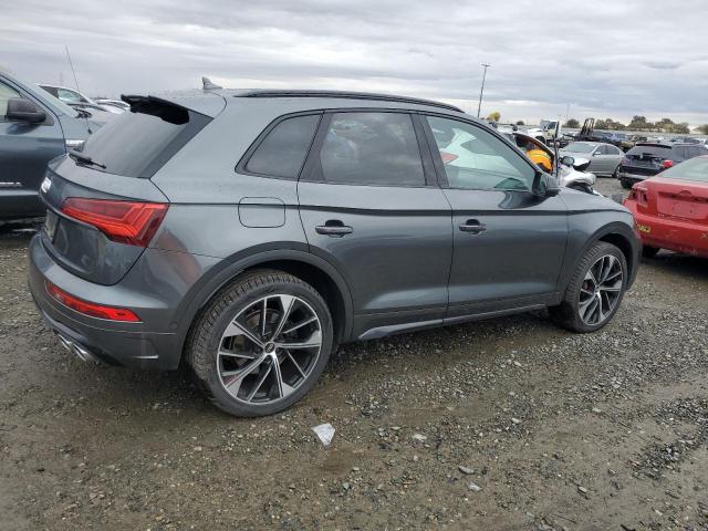 81809264-2021-audi-sq5_3