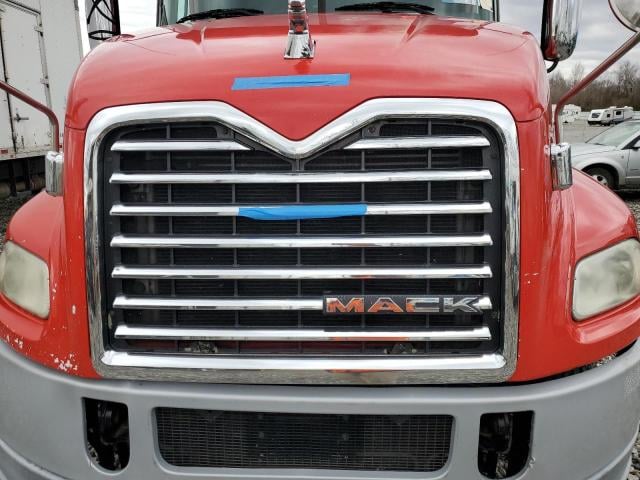 81859243-2016-mack-all-models_7