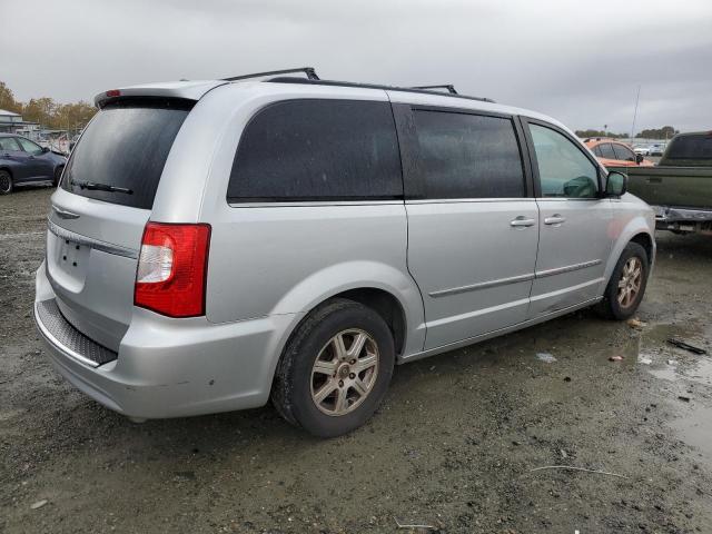 81859894-2012-chrysler-minivan_3