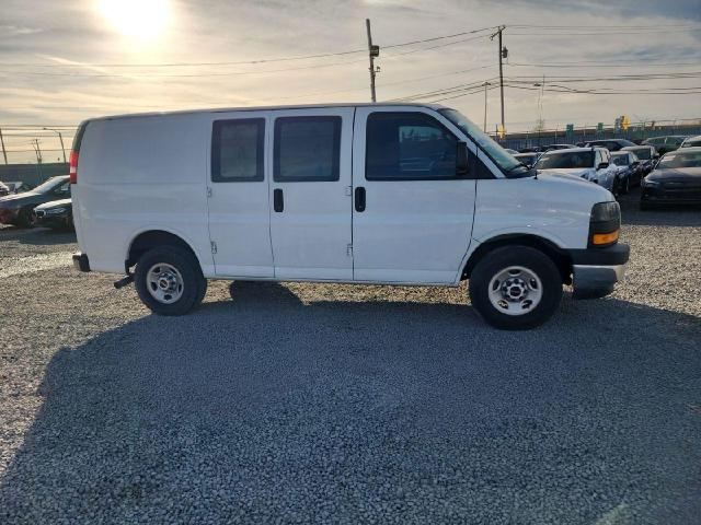 81899314-2021-gmc-savana_12