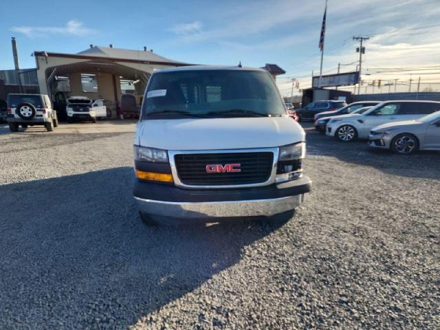 81899314-2021-gmc-savana_5