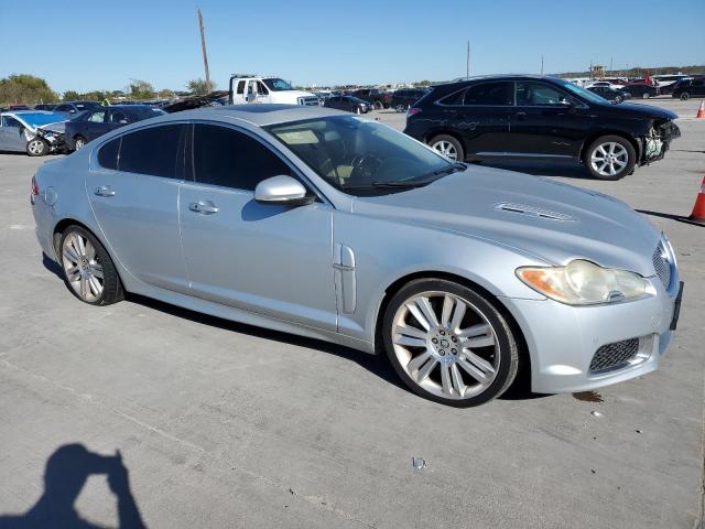 81916854-2010-jaguar-xf_4