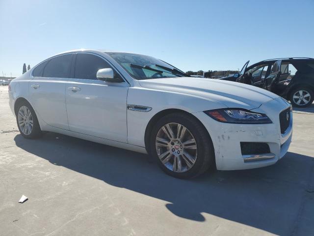 81919884-2016-jaguar-xf_4