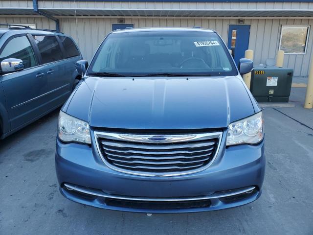 81926704-2011-chrysler-minivan_5