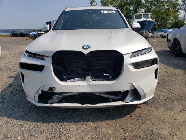 81958234-2023-bmw-x7_5