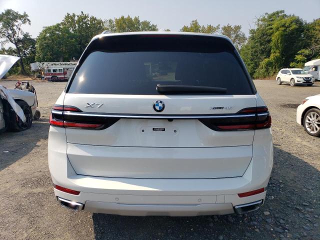 81958234-2023-bmw-x7_6