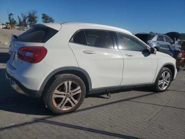 81985124-2019-mercedes-benz-gla-class_3