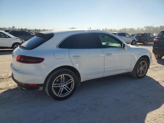 81985664-2017-porsche-macan_3