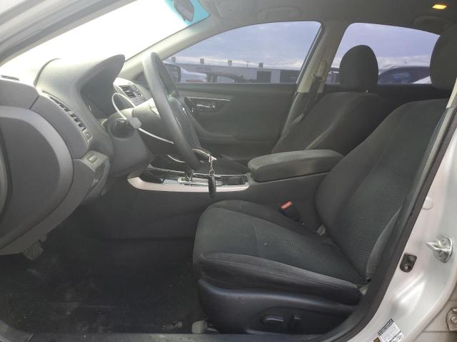 82015124-2014-nissan-altima_7