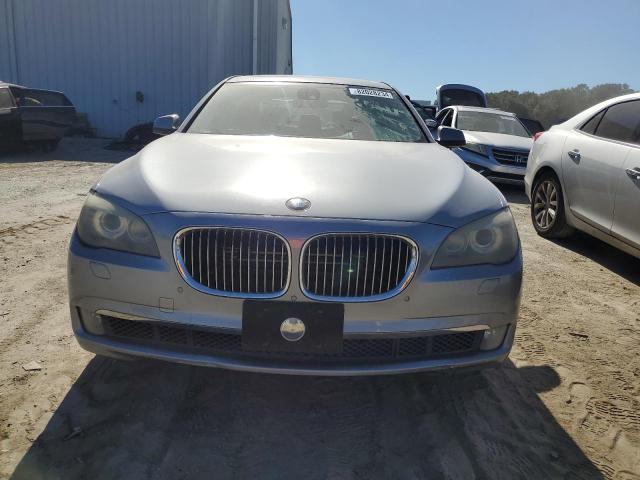 82028234-2012-bmw-7-series_5