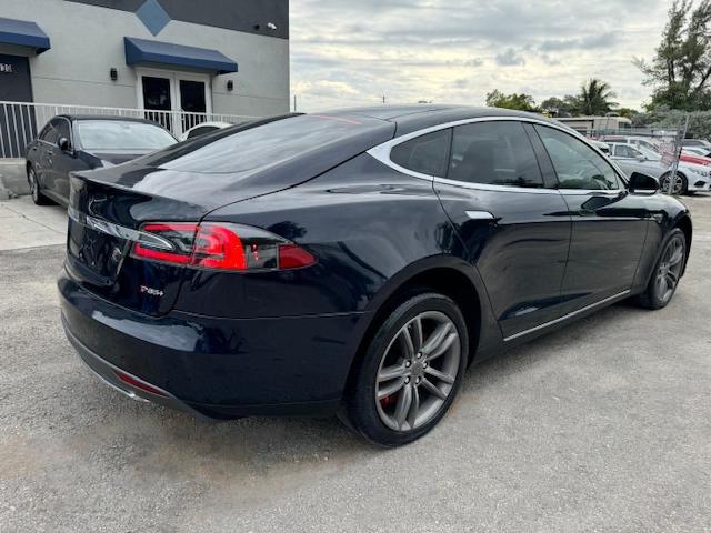 82030464-2014-tesla-model-s_3