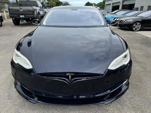 82030464-2014-tesla-model-s_5