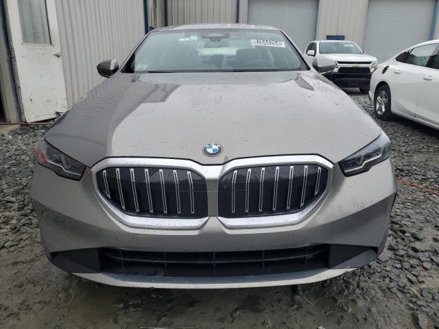 82044264-2024-bmw-5-series_5