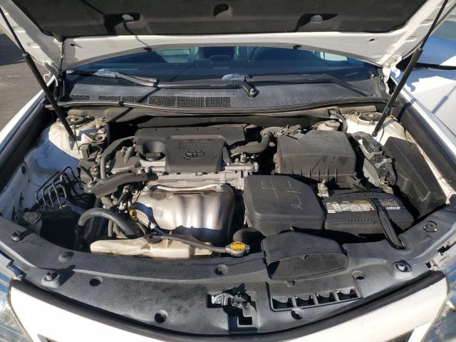 82046344-2012-toyota-camry_11