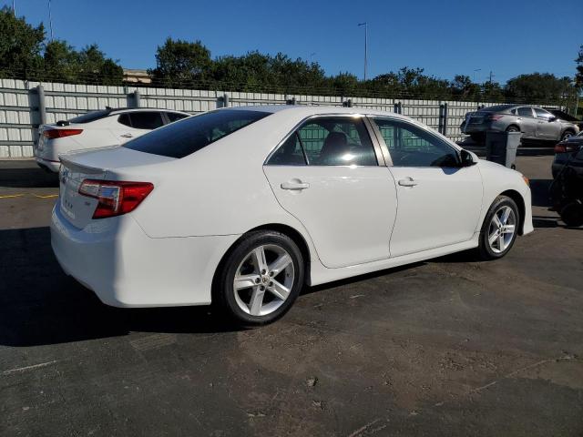 82046344-2012-toyota-camry_3