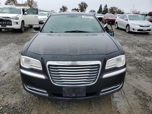 82059274-2014-chrysler-300_5